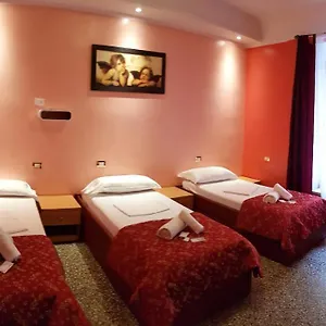 Legend R.g. Hostel